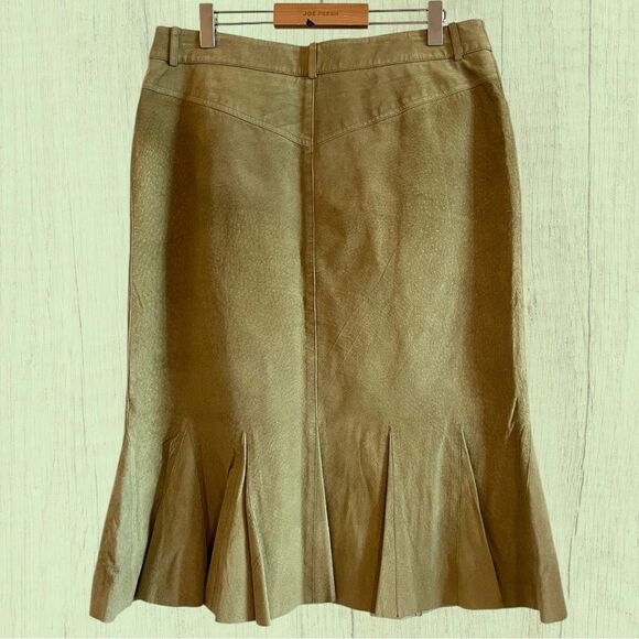 Vintage light olive green suede midi skirt - Picture 3 of 8